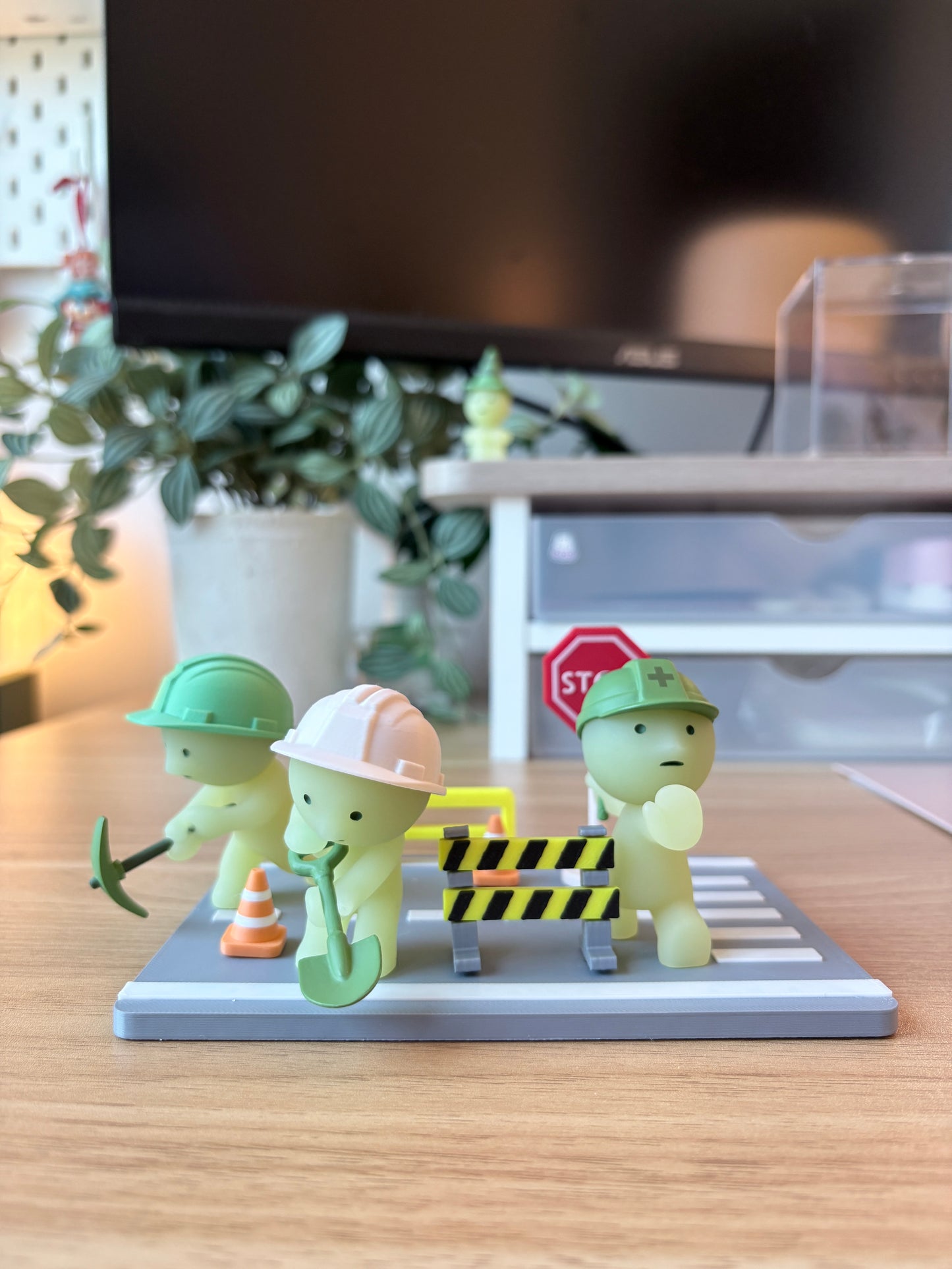 Construction Figure Display