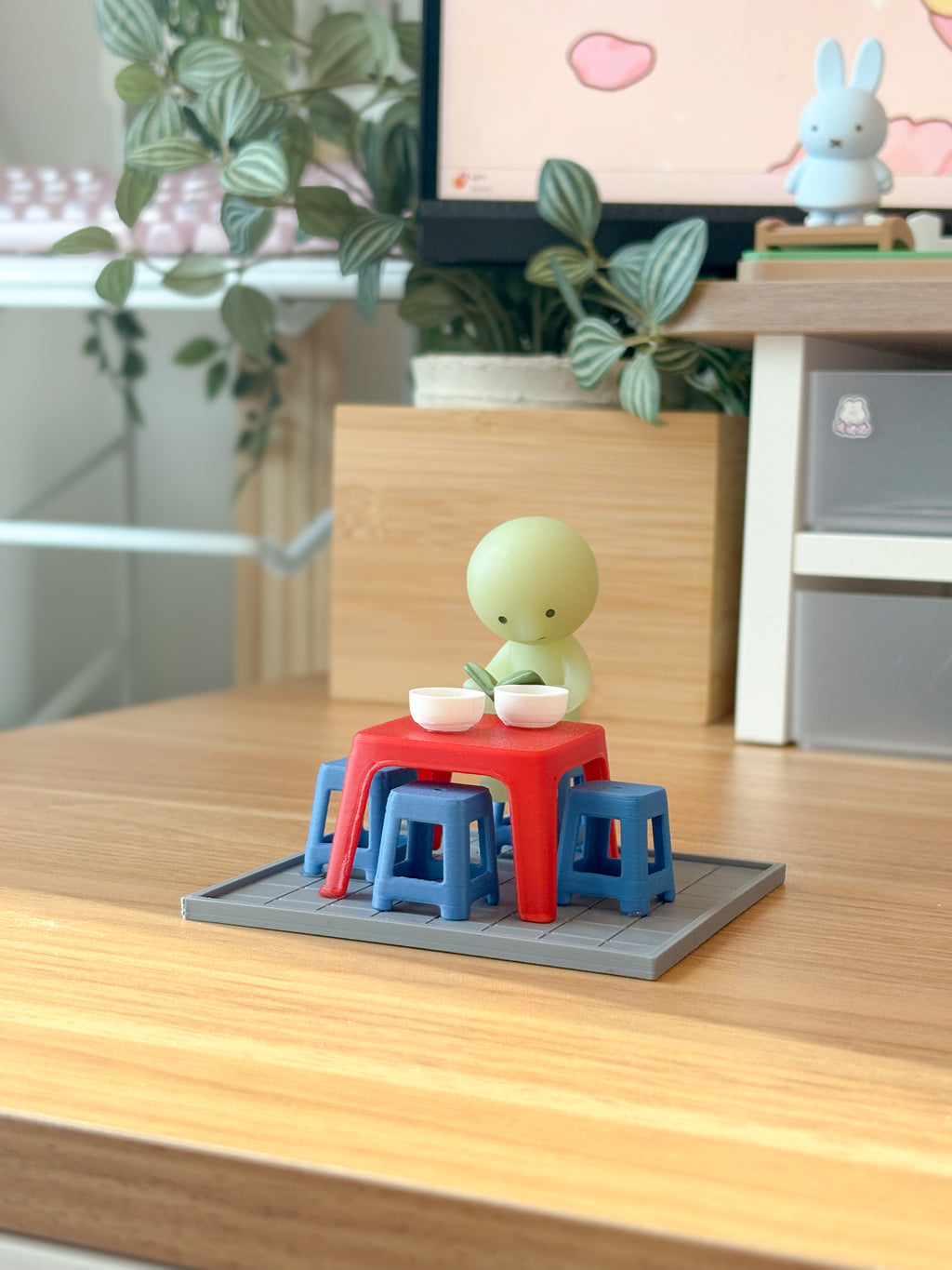 Tiny Gathering / Smiski Display Scene